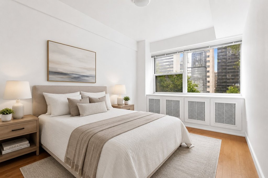333 East 46th Street, Unit 6H photo 6