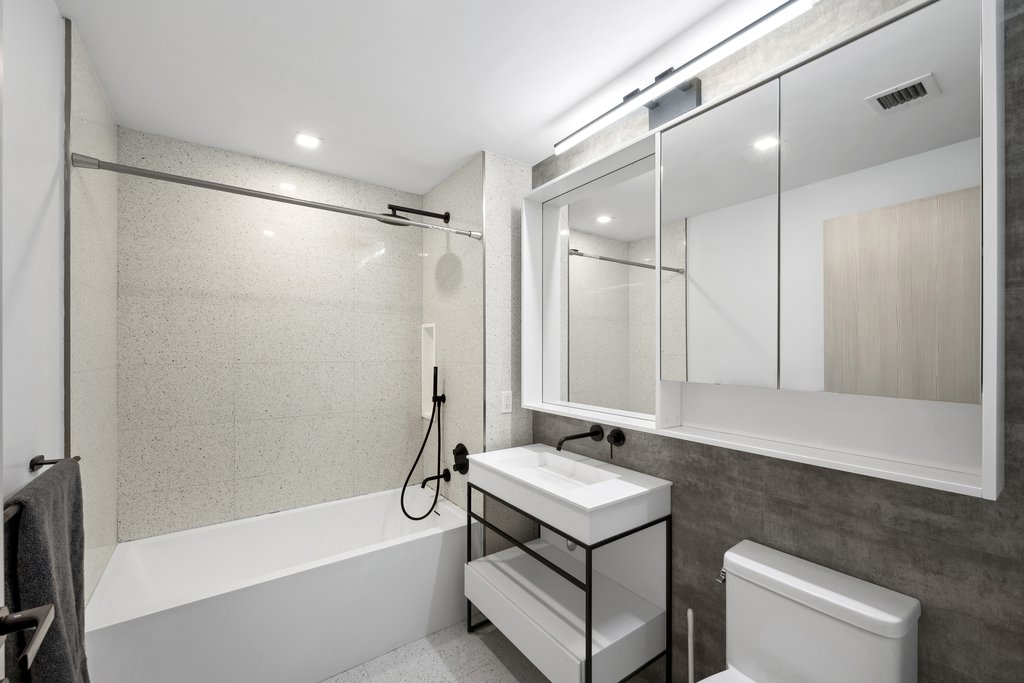 181 East 101st Street, Unit 606 photo 9