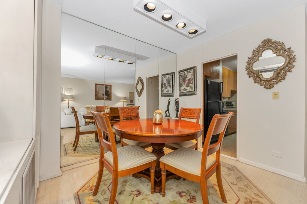 220 East 54th Street, Unit 5E photo 4