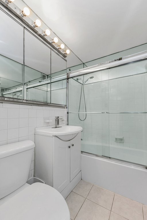 220 East 54th Street, Unit 5E photo 6