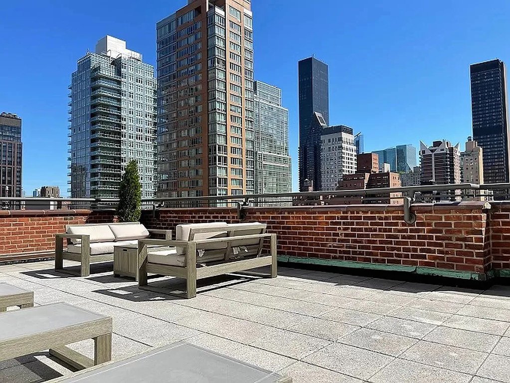220 East 54th Street, Unit 5E photo 10
