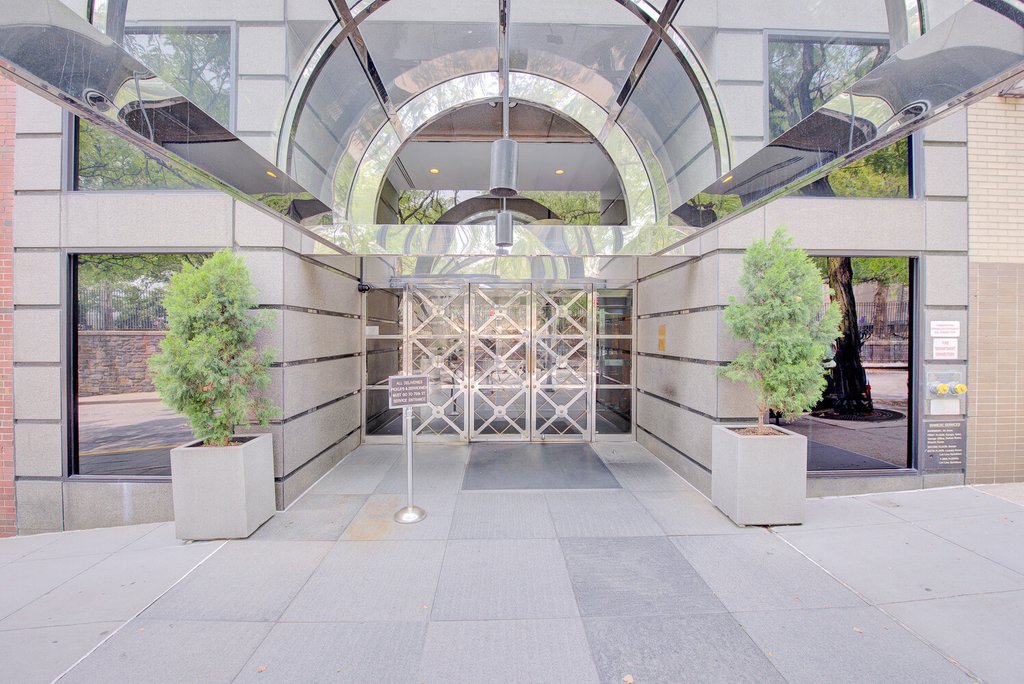 530 East 76th Street, Unit 34/35 photo 3