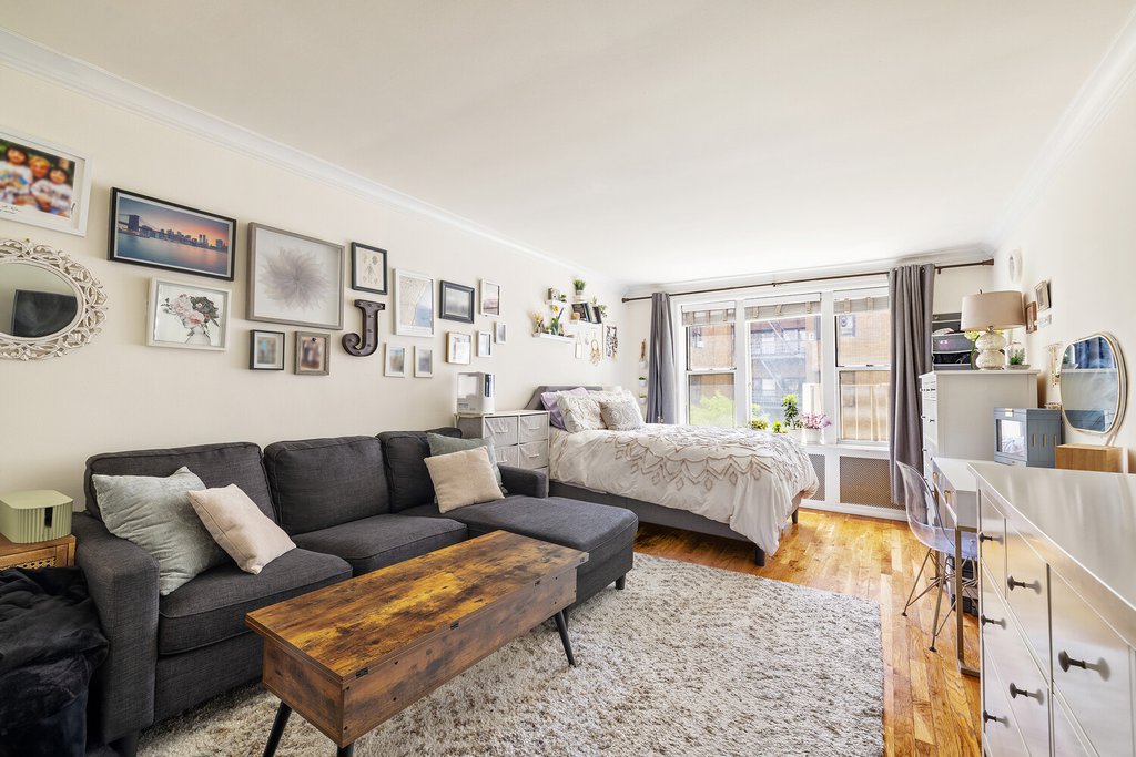311 East 75th Street, Unit 4C