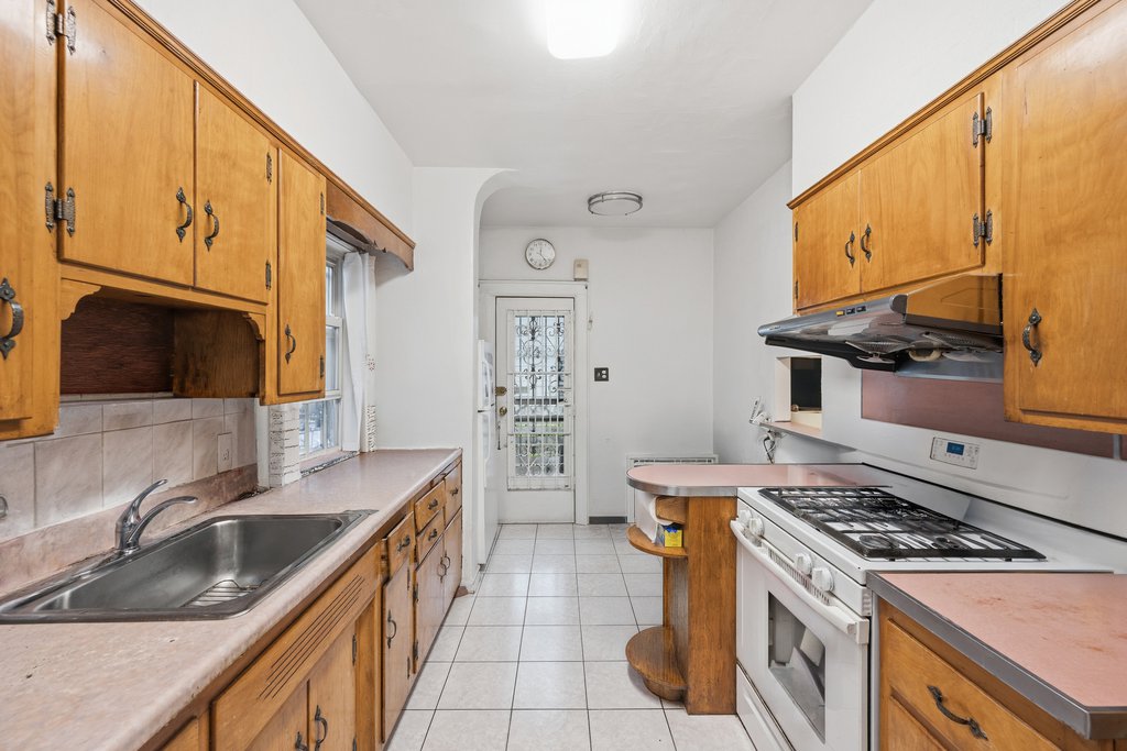 2019 Avenue R – For Sale photo 6