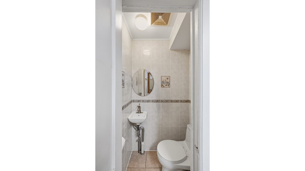 2019 Avenue R – For Sale photo 8