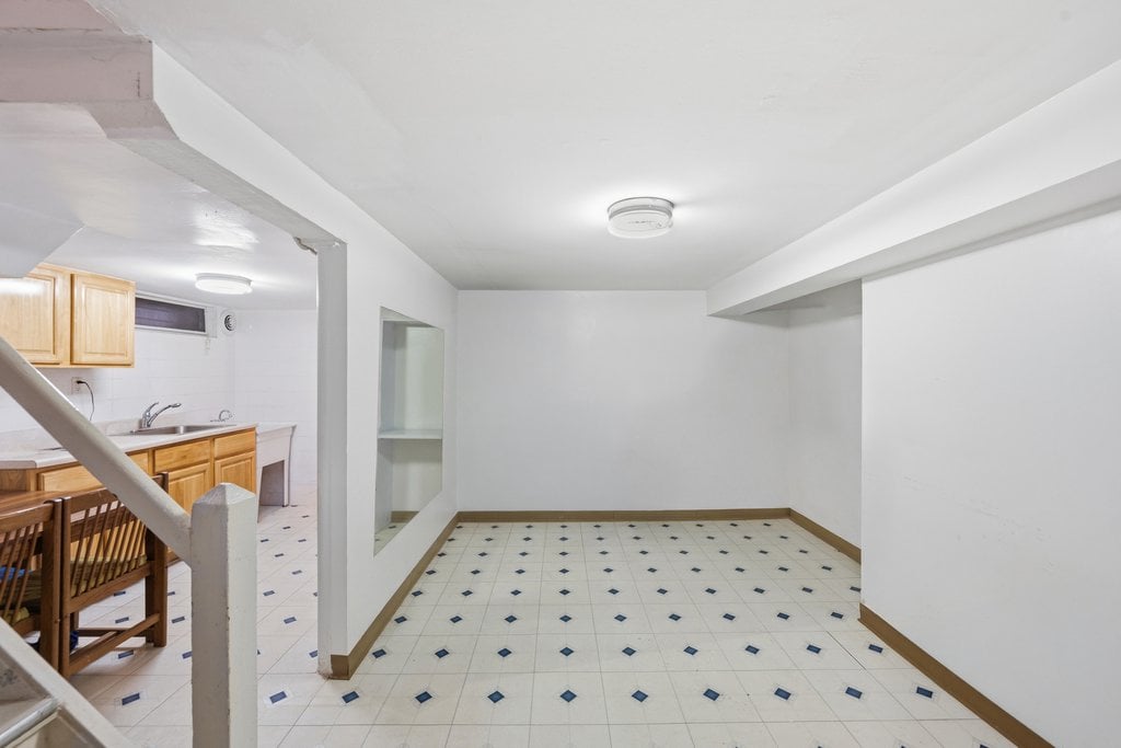 2019 Avenue R – For Sale photo 15