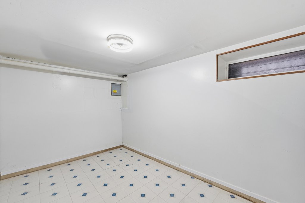 2019 Avenue R – For Sale photo 17