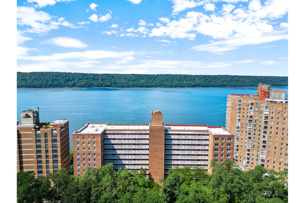 2575 Palisade Avenue, Unit 12AB photo 39