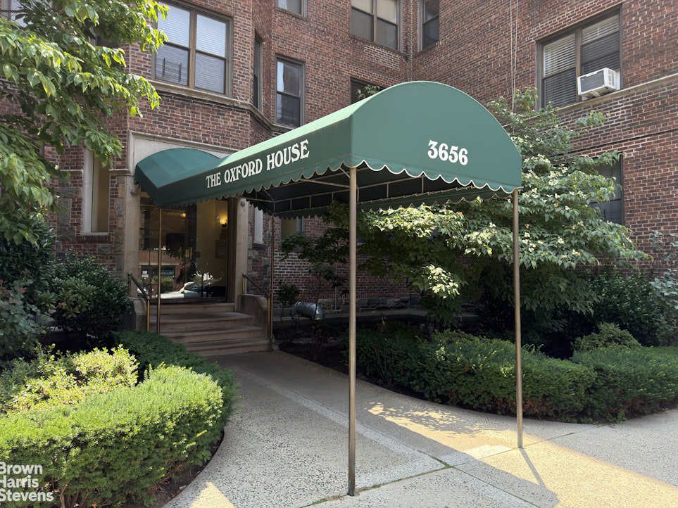 3656 Johnson avenue, Unit 3B