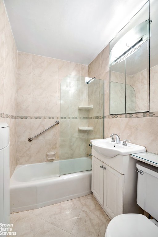 345 East 52nd Street, Unit 5G photo 6