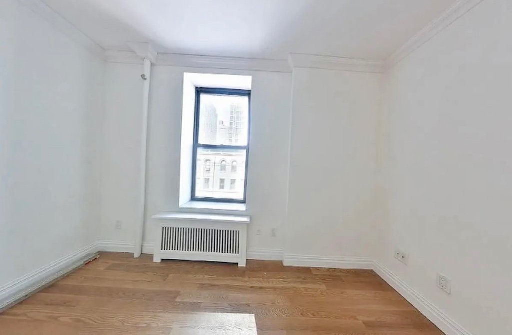 400 East 91st Street, Unit 1E photo 4