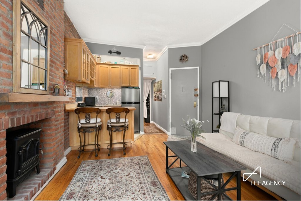 227 East 87th Street, Unit 3B photo 2