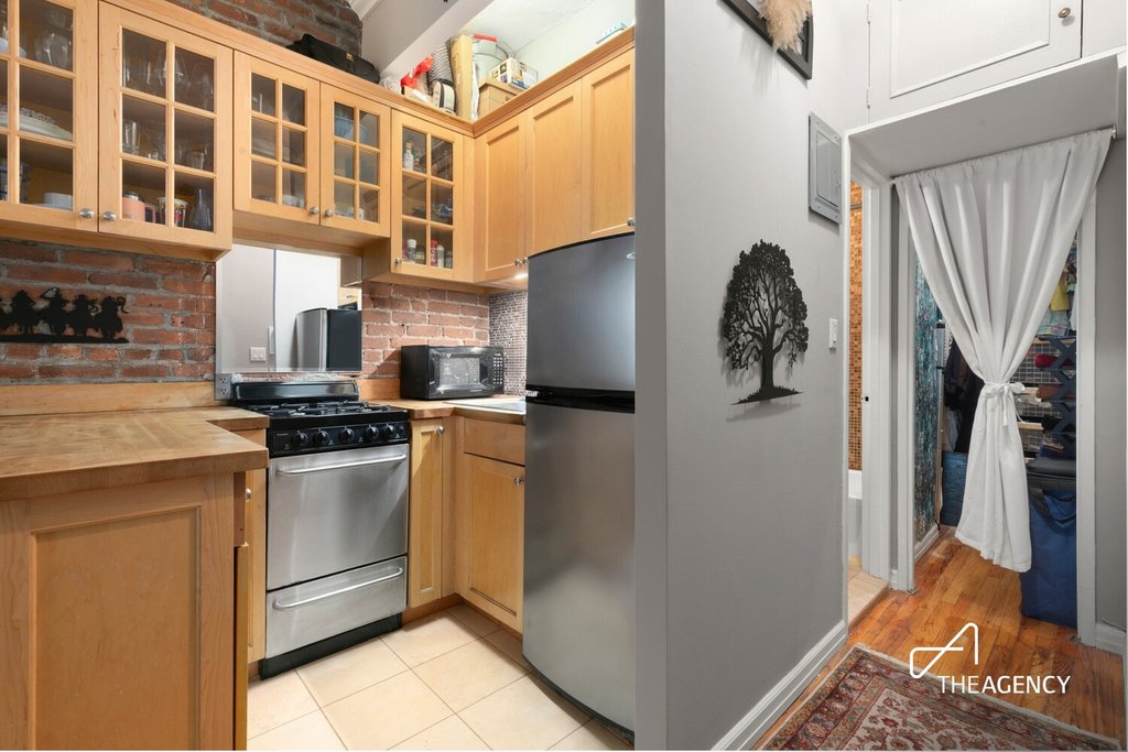 227 East 87th Street, Unit 3B photo 3