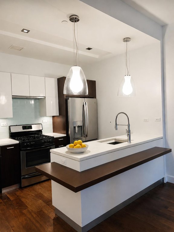 2-17 51st Avenue, Unit 319
