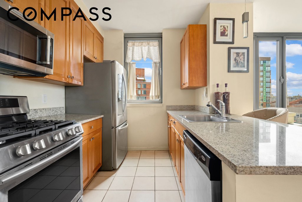 425 Main Street, Unit Unit16J photo 7