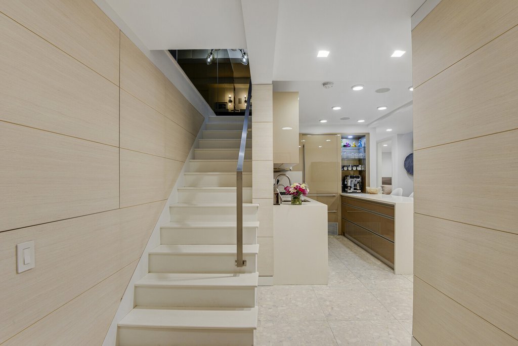 3 Hanover Square, Unit 2H photo 9