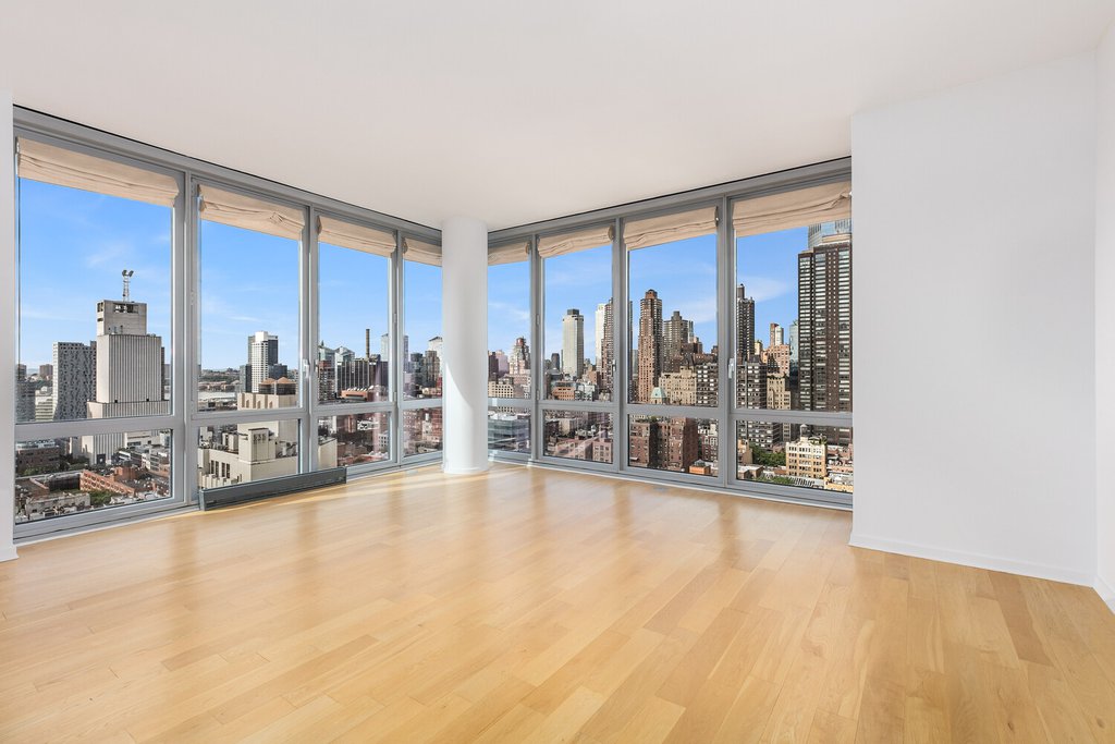 310 West 52nd Street, Unit 23H photo 2