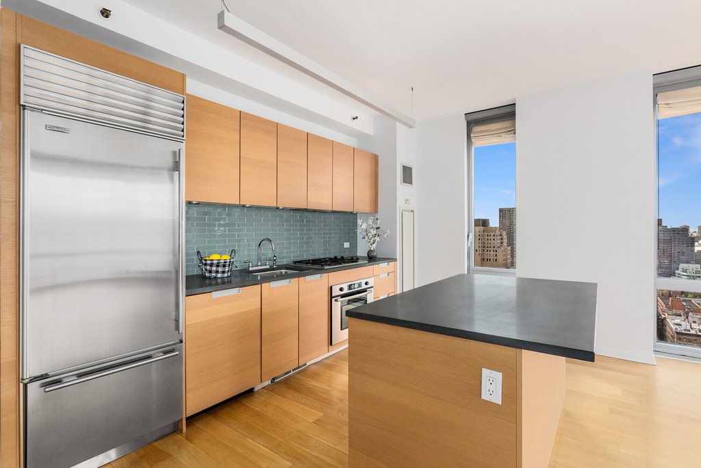 310 West 52nd Street, Unit 23H photo 3