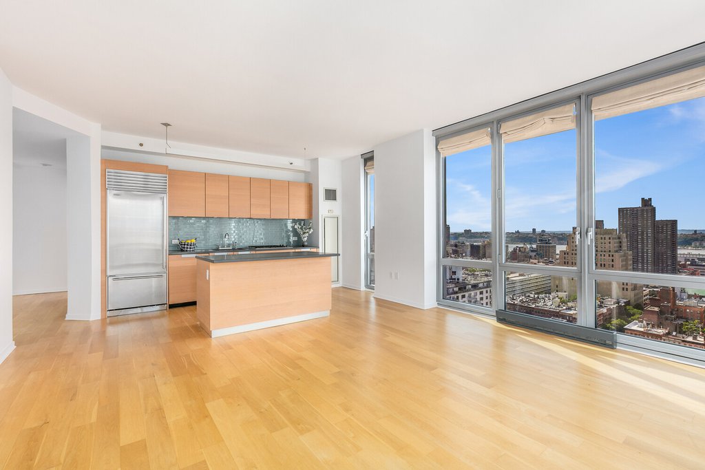 310 West 52nd Street, Unit 23H photo 4