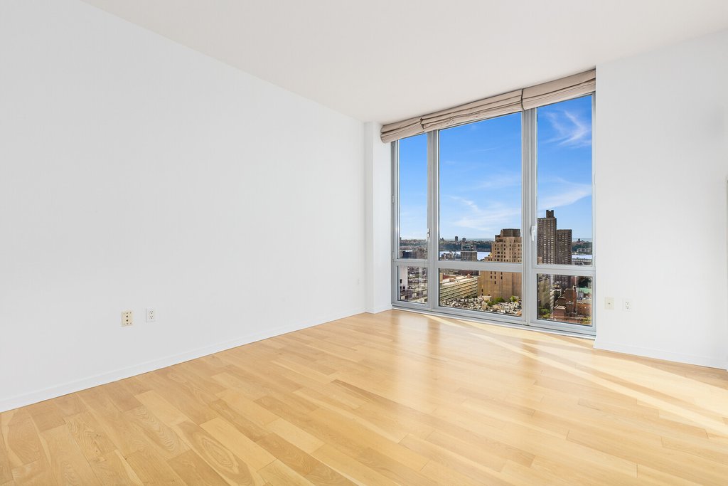 310 West 52nd Street, Unit 23H photo 6