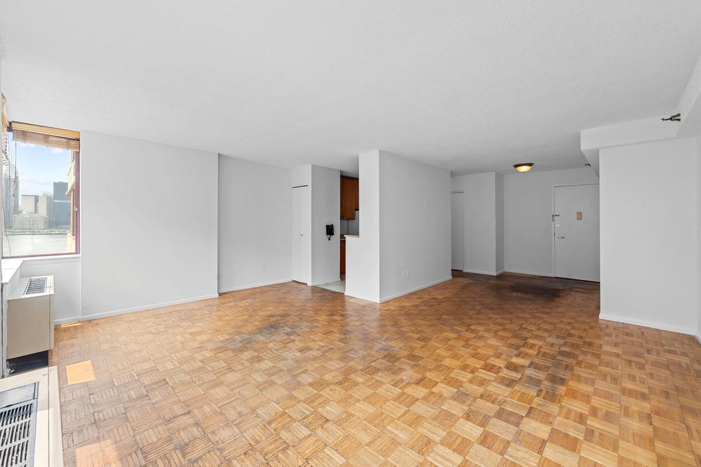 4-74 48th Avenue, Unit 9N photo 5