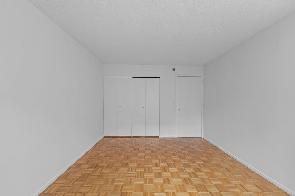 4-74 48th Avenue, Unit 9N photo 11
