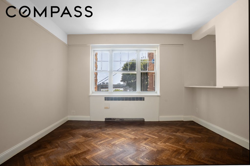 160 Cabrini Boulevard, Unit 10 photo 2