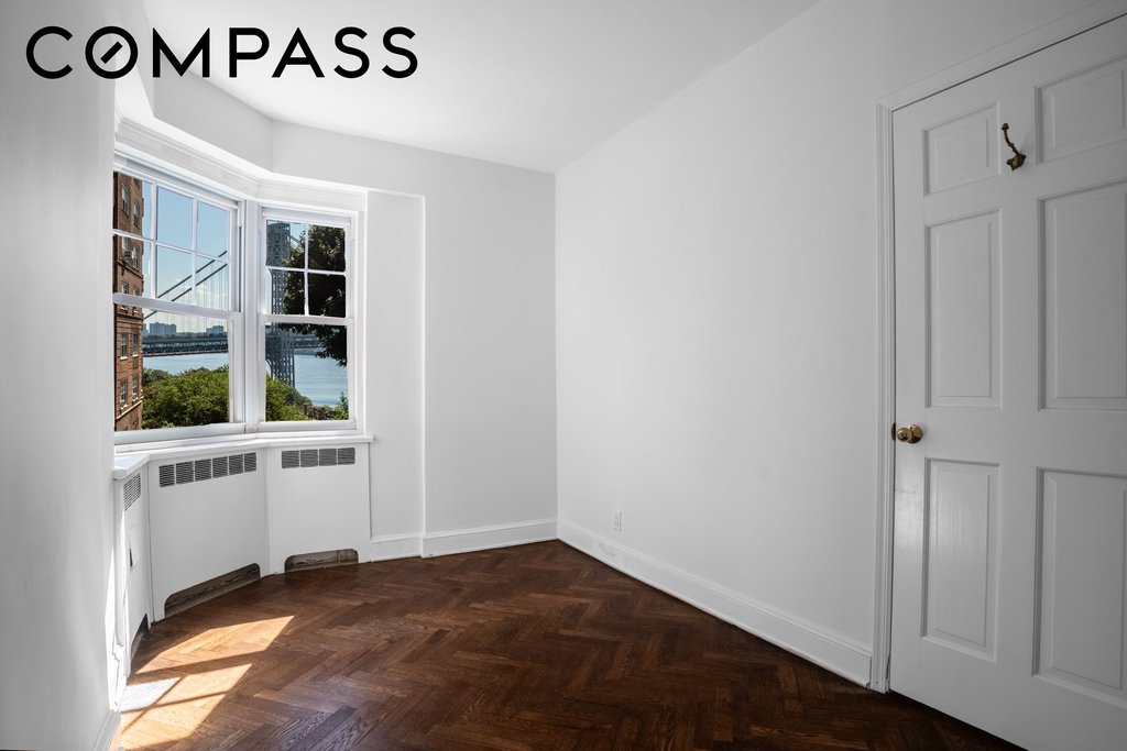 160 Cabrini Boulevard, Unit 10 photo 13