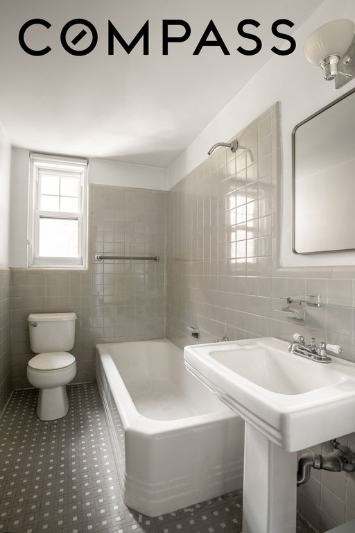160 Cabrini Boulevard, Unit 10 photo 14