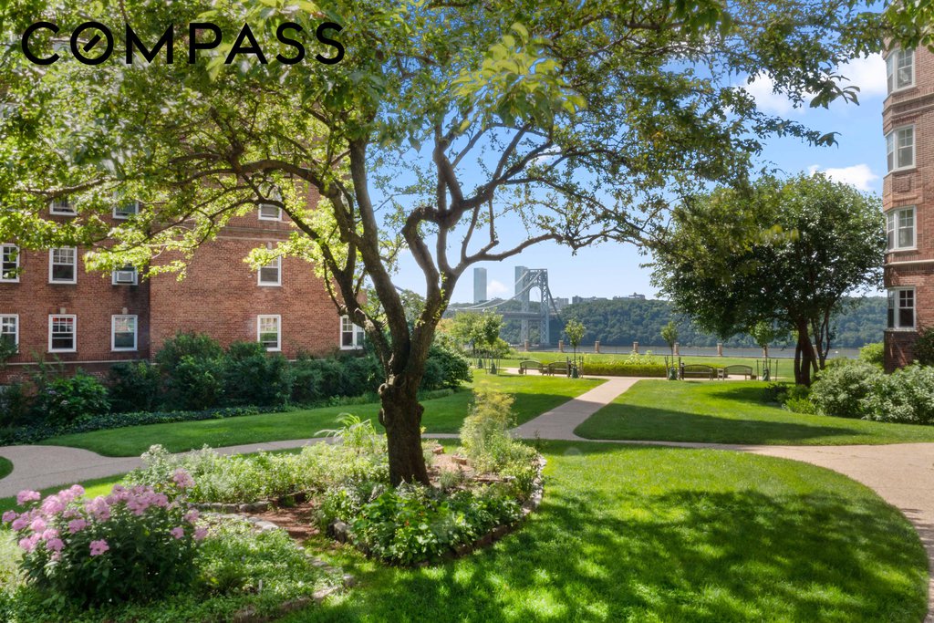 160 Cabrini Boulevard, Unit 10 photo 20