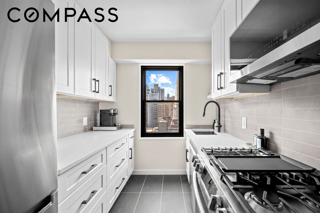 178 East 80th Street, Unit 16E photo 3