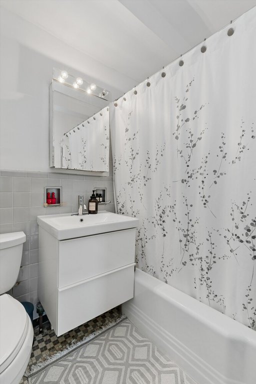 225 Adams Street, Unit 8H photo 3