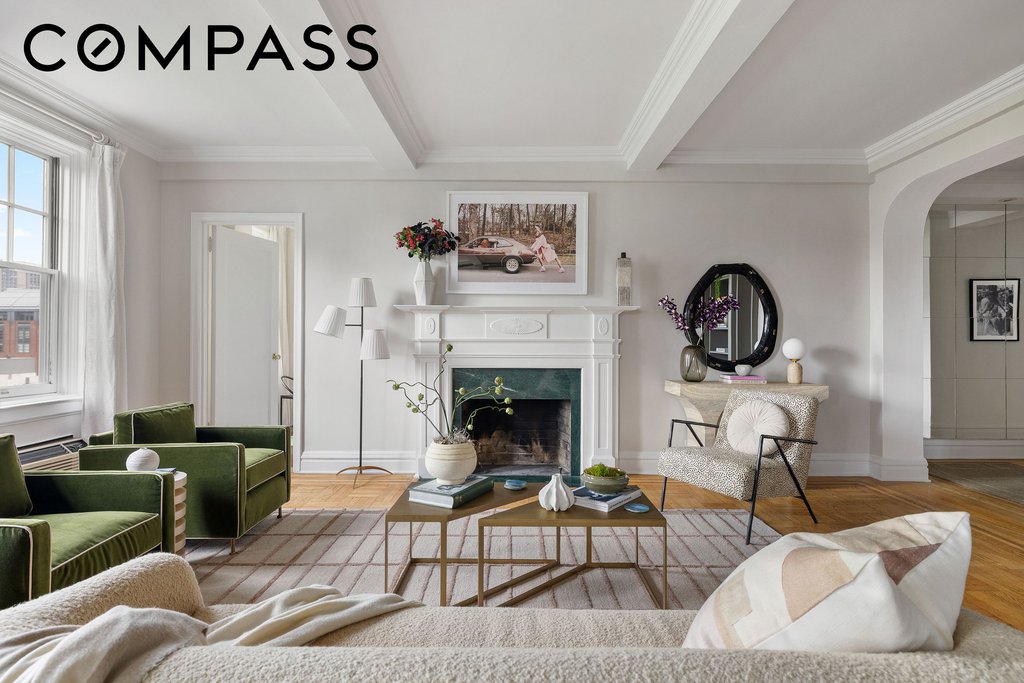 32 Washington Square West, Unit 11E photo 3