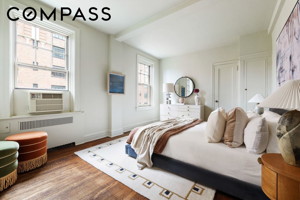 32 Washington Square West, Unit 11E photo 13