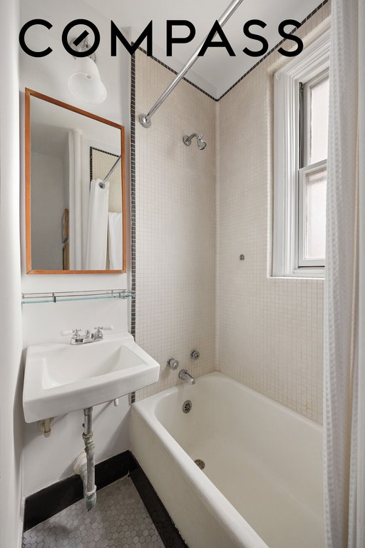 32 Washington Square West, Unit 11E photo 15