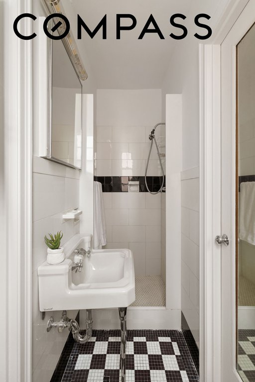32 Washington Square West, Unit 11E photo 16