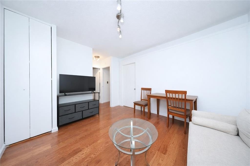 301 East 45th Street, Unit 9A photo 12