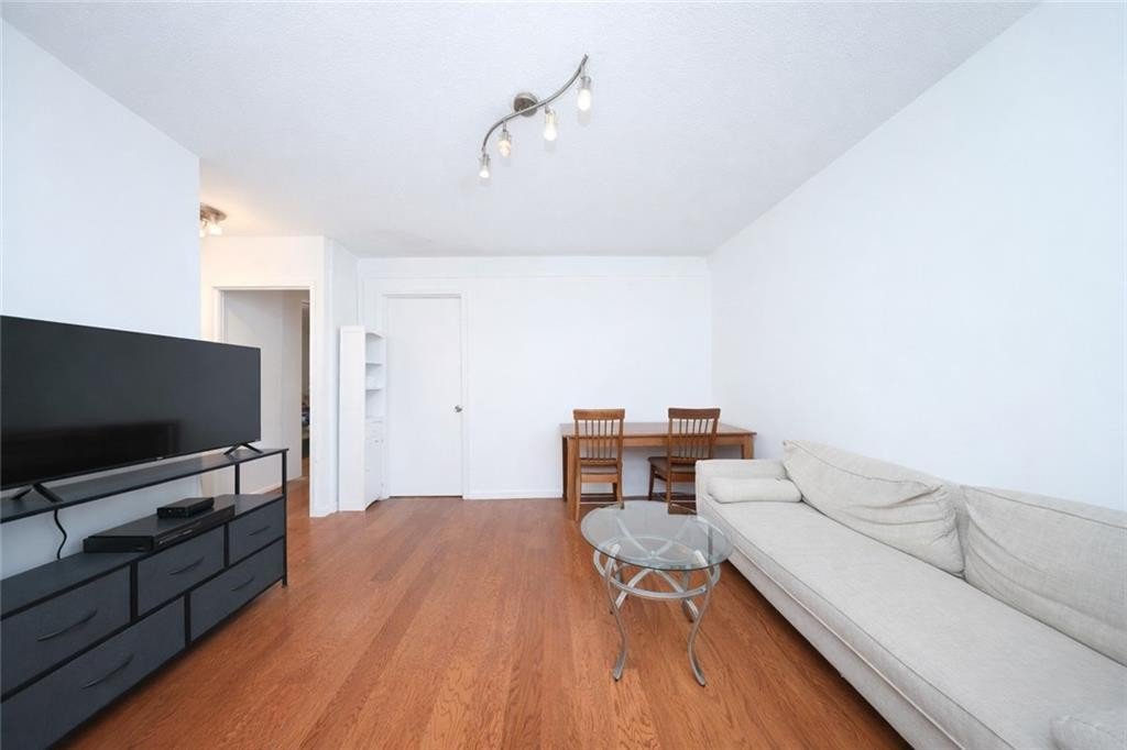 301 East 45th Street, Unit 9A photo 14