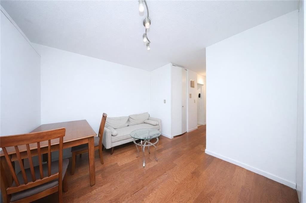 301 East 45th Street, Unit 9A photo 17