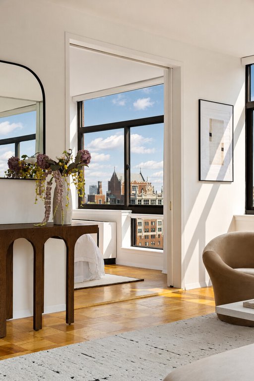 303 East 43rd Street, Unit 25B photo 8