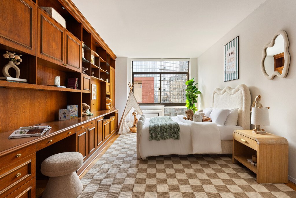 303 East 43rd Street, Unit 25B photo 10