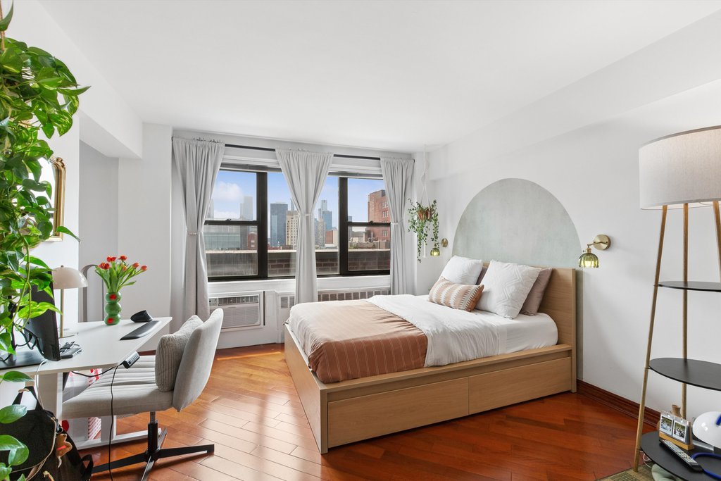 408 West 57th Street, Unit 9O photo 2