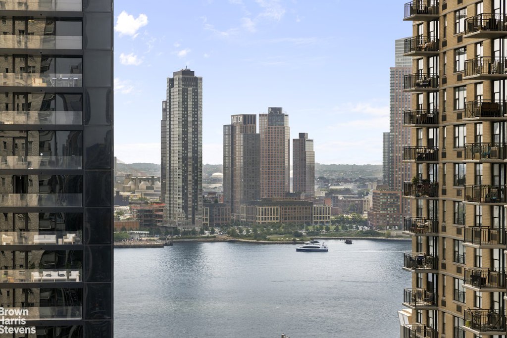300 East 40th Street, Unit 22J photo 7