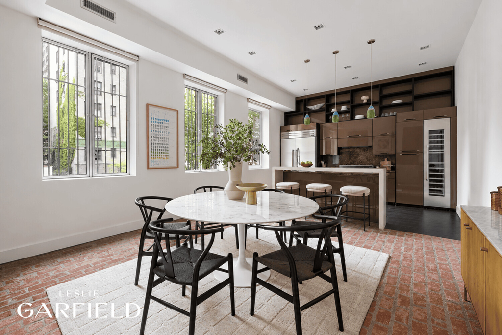310 East 69th Street – For Sale photo 6