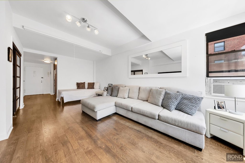 30 East 37th Street, Unit 10K photo 2