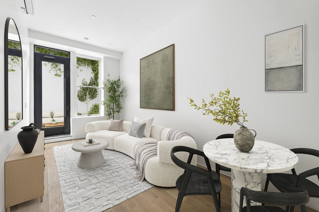 286 Covert Street, Unit 1R
