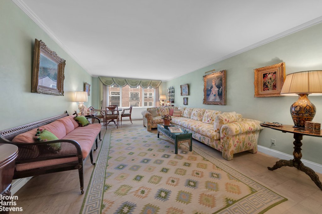 114 East 72nd Street, Unit 9C photo 2