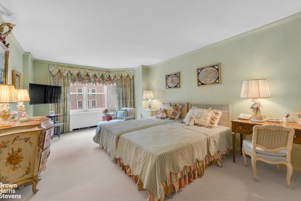 114 East 72nd Street, Unit 9C photo 8