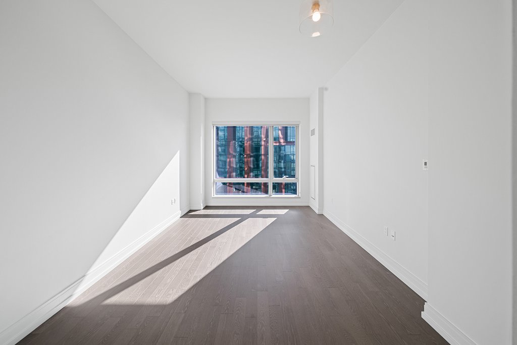 555 Tenth Avenue, Unit 52G photo 3