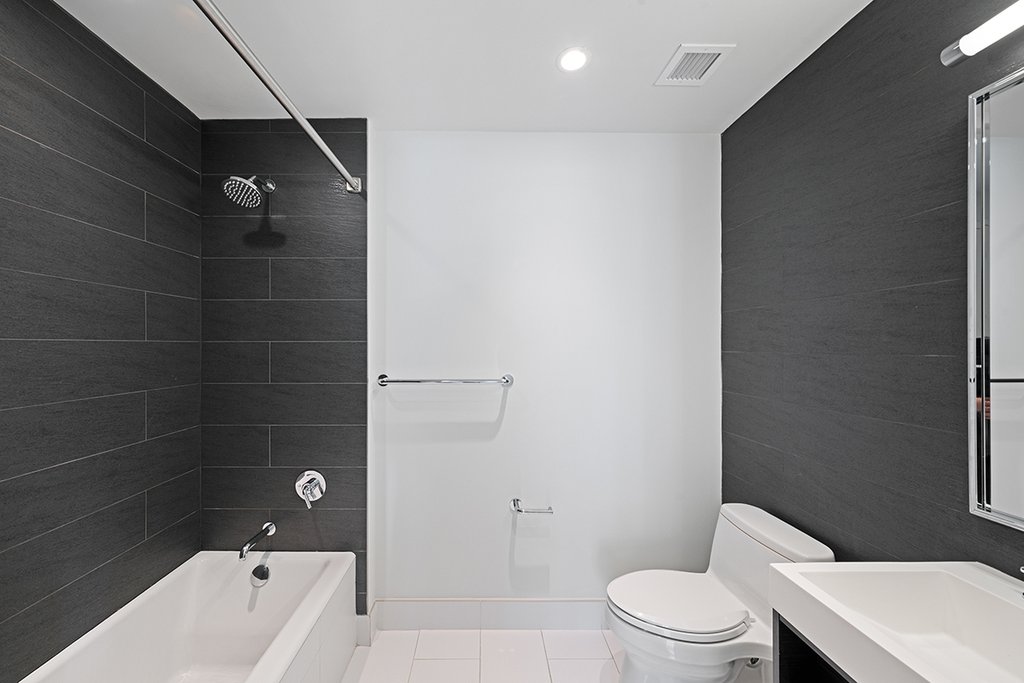 555 Tenth Avenue, Unit 52G photo 5
